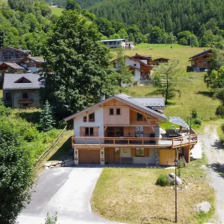 Les Niverolles Paradiski Chalet
